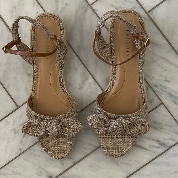 Talbots bow natural linen, espadrille, wedge sandals. Like new. - Picture 3 of 5